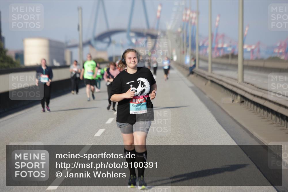 03.10.2025 - Köhlbrandbrückenlauf Jannik Wohlers http://msf.ph/oto/9100391 03.10.2025 10:20:57 Position 3 3370 meine-sportfotos.de