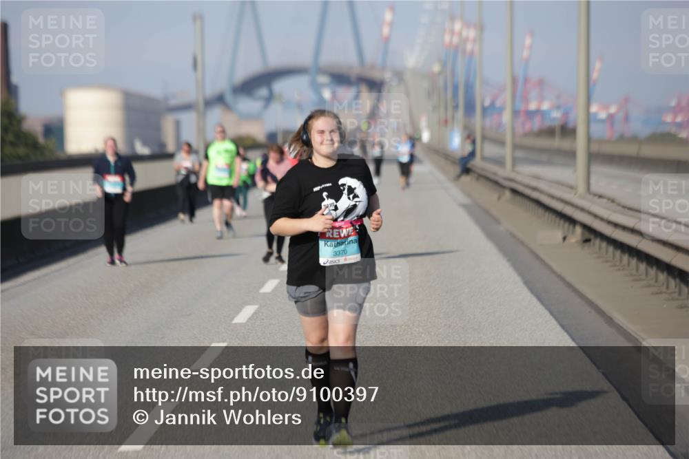 03.10.2025 - Köhlbrandbrückenlauf Jannik Wohlers http://msf.ph/oto/9100397 03.10.2025 10:20:57 Position 3 3370 meine-sportfotos.de