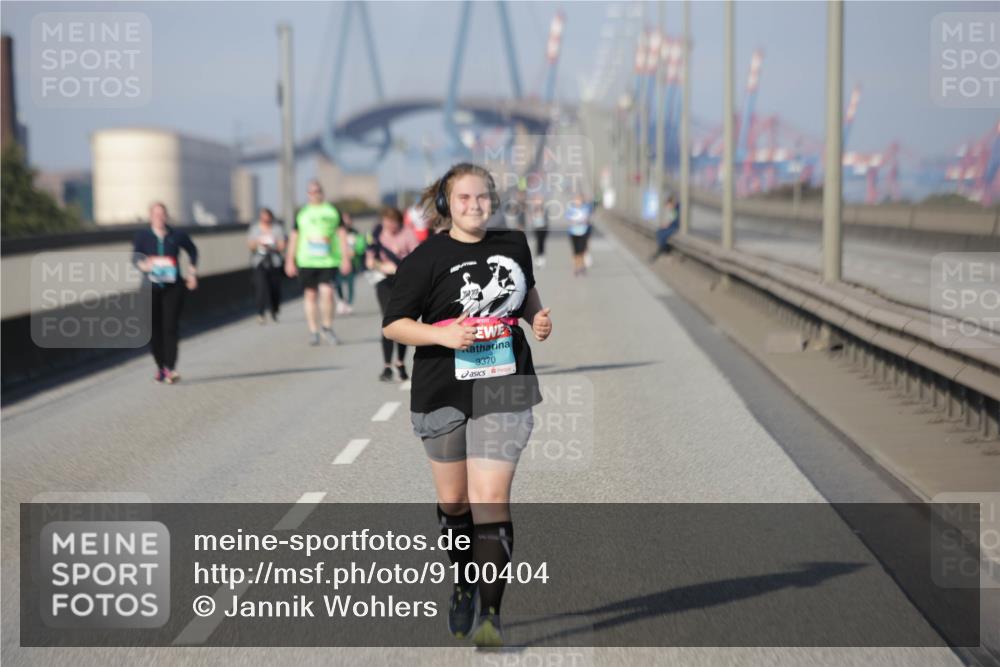 03.10.2025 - Köhlbrandbrückenlauf Jannik Wohlers http://msf.ph/oto/9100404 03.10.2025 10:20:57 Position 3 3370 meine-sportfotos.de