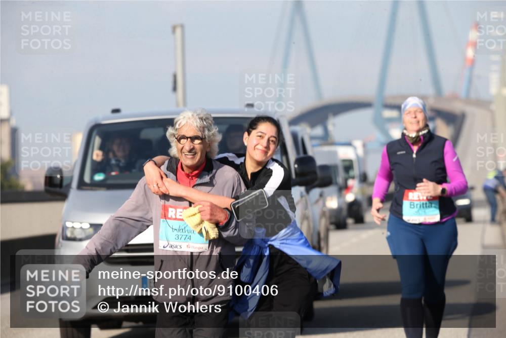 03.10.2025 - Köhlbrandbrückenlauf Jannik Wohlers http://msf.ph/oto/9100406 03.10.2025 10:29:17 Position 3 3774 meine-sportfotos.de