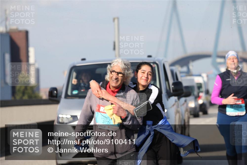 03.10.2025 - Köhlbrandbrückenlauf Jannik Wohlers http://msf.ph/oto/9100411 03.10.2025 10:29:18 Position 3 3774 meine-sportfotos.de