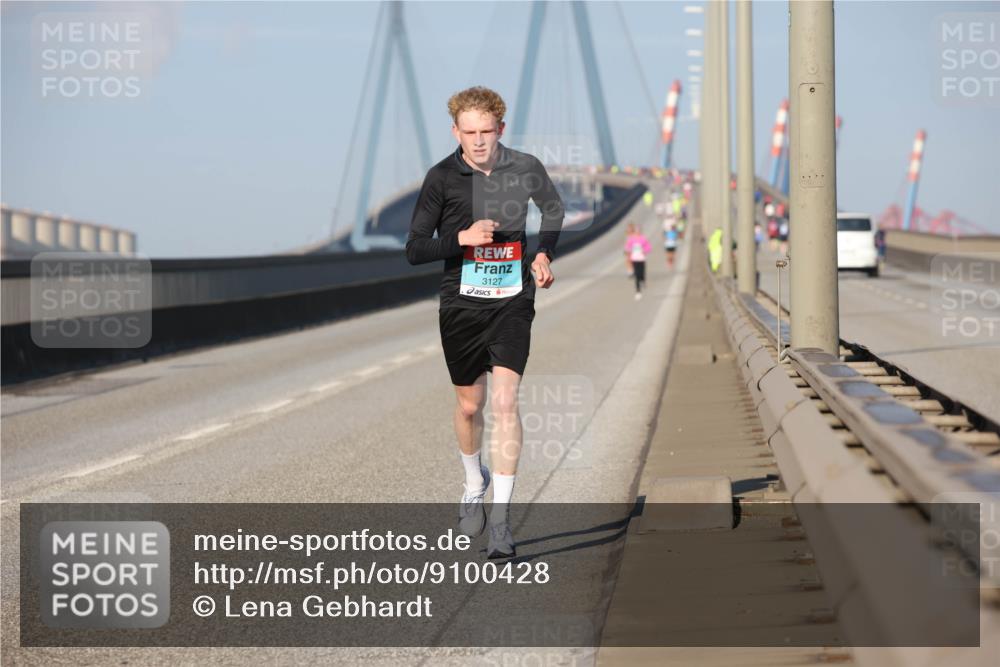 03.10.2025 - Köhlbrandbrückenlauf Lena Gebhardt http://msf.ph/oto/9100428 03.10.2025 09:35:59 Position 2 3127 meine-sportfotos.de