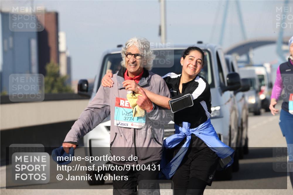 03.10.2025 - Köhlbrandbrückenlauf Jannik Wohlers http://msf.ph/oto/9100431 03.10.2025 10:29:18 Position 3 3774 meine-sportfotos.de