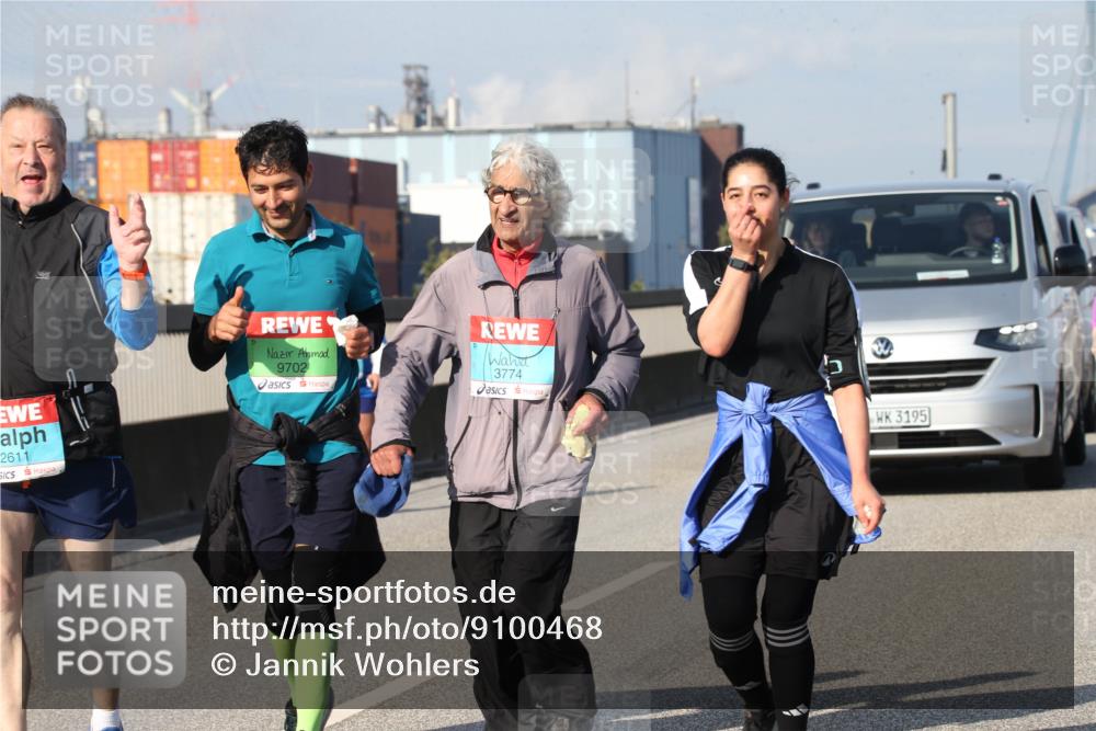 03.10.2025 - Köhlbrandbrückenlauf Jannik Wohlers http://msf.ph/oto/9100468 03.10.2025 10:29:20 Position 3 2611, 9702, 3774, 3195 meine-sportfotos.de