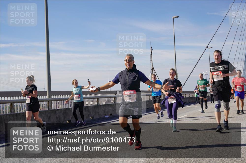 03.10.2025 - Köhlbrandbrückenlauf Michael Burmester http://msf.ph/oto/9100473 03.10.2025 12:46:10 Position 2 4343, 4822, 4730 meine-sportfotos.de