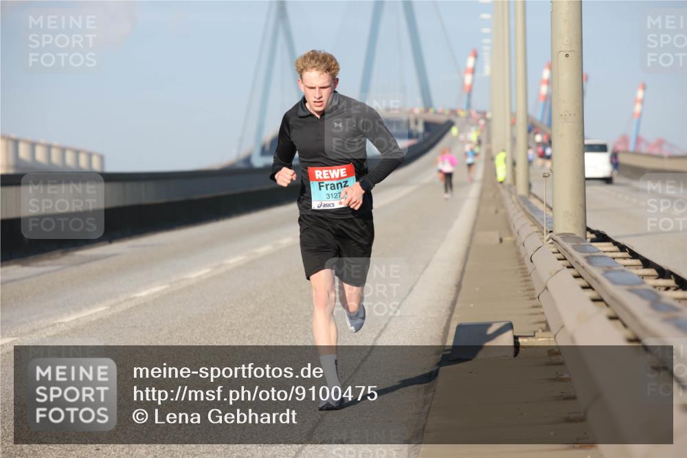 03.10.2025 - Köhlbrandbrückenlauf Lena Gebhardt http://msf.ph/oto/9100475 03.10.2025 09:35:59 Position 2 3127 meine-sportfotos.de