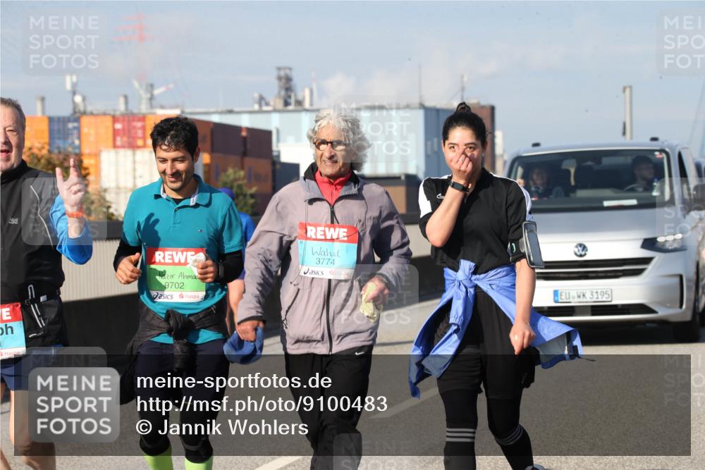 03.10.2025 - Köhlbrandbrückenlauf Jannik Wohlers http://msf.ph/oto/9100483 03.10.2025 10:29:20 Position 3 9702, 3774, 3195 meine-sportfotos.de