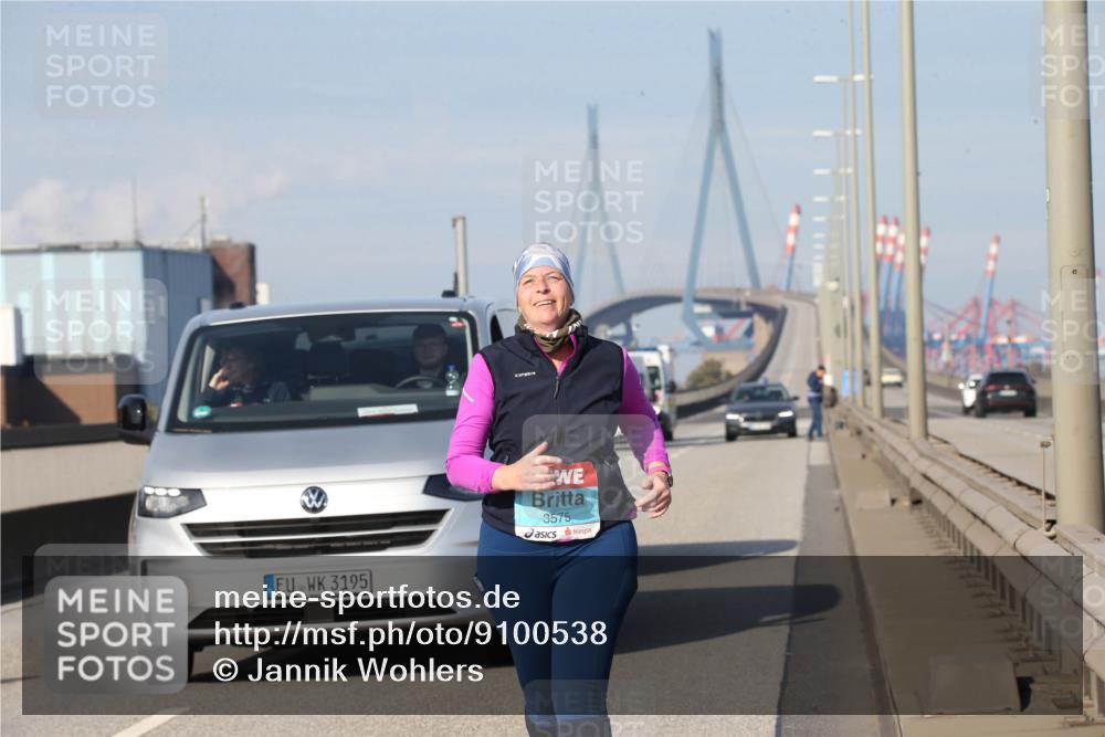 03.10.2025 - Köhlbrandbrückenlauf Jannik Wohlers http://msf.ph/oto/9100538 03.10.2025 10:29:23 Position 3 3195, 3575 meine-sportfotos.de