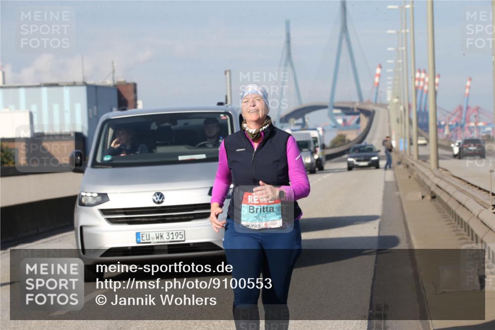03.10.2025 - Köhlbrandbrückenlauf Jannik Wohlers http://msf.ph/oto/9100553 03.10.2025 10:29:23 Position 3 3195, 3575 meine-sportfotos.de