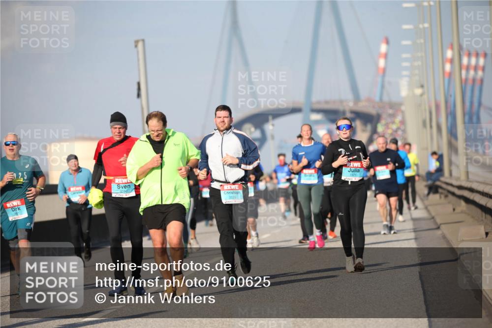 03.10.2025 - Köhlbrandbrückenlauf Jannik Wohlers http://msf.ph/oto/9100625 03.10.2025 10:02:51 Position 3 25, 3529, 1971 meine-sportfotos.de