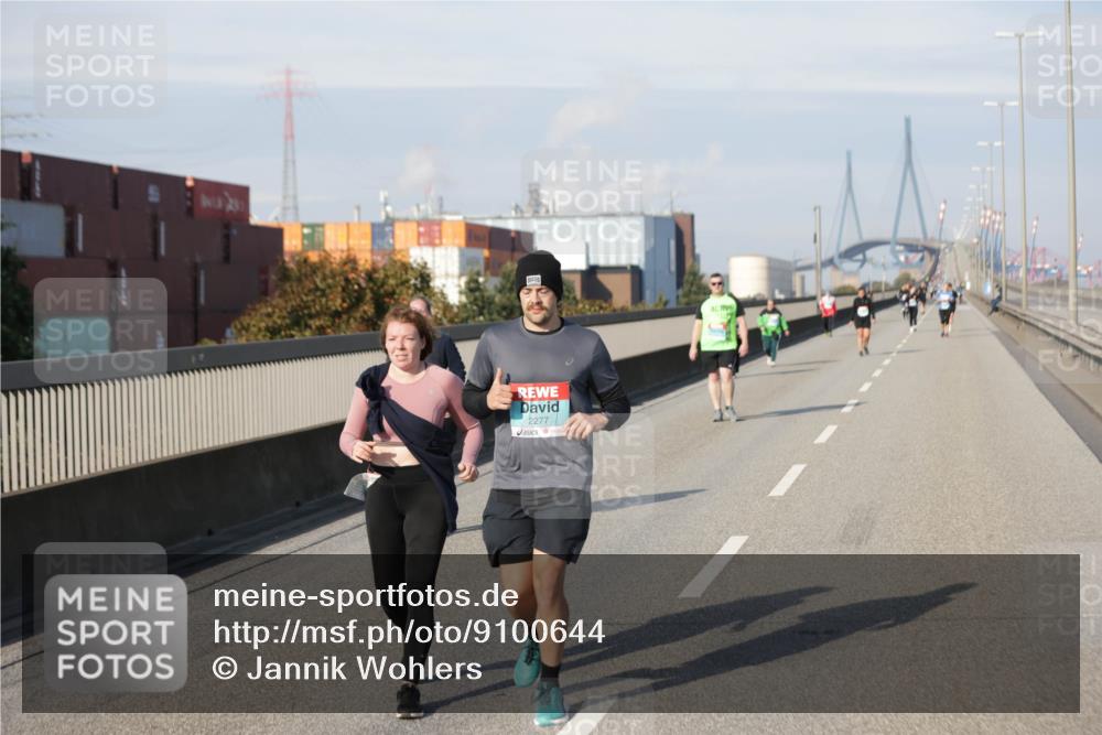 03.10.2025 - Köhlbrandbrückenlauf Jannik Wohlers http://msf.ph/oto/9100644 03.10.2025 10:21:11 Position 3 2277 meine-sportfotos.de