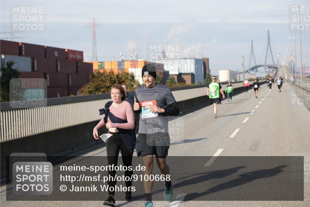 03.10.2025 - Köhlbrandbrückenlauf Jannik Wohlers http://msf.ph/oto/9100668 03.10.2025 10:21:11 Position 3 2271 meine-sportfotos.de