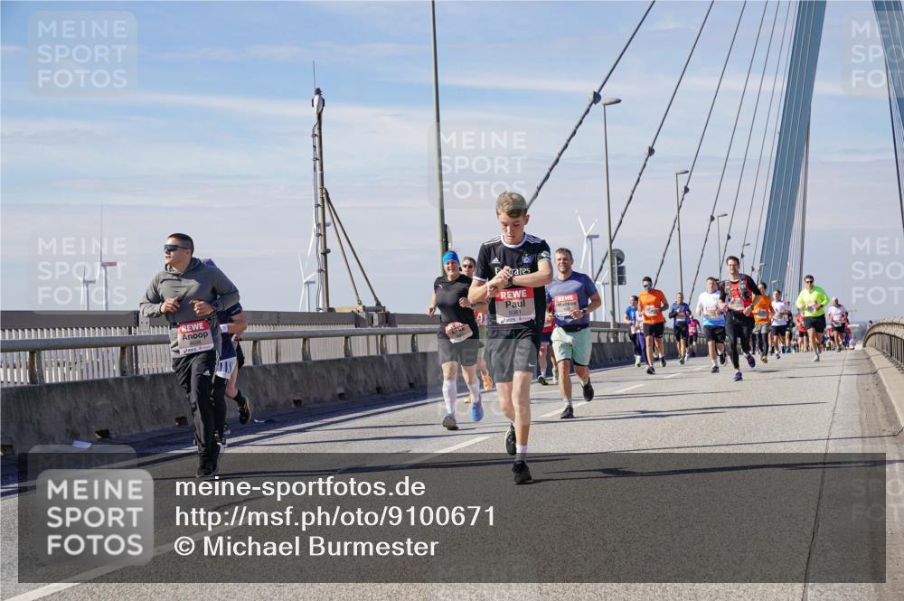 03.10.2025 - Köhlbrandbrückenlauf Michael Burmester http://msf.ph/oto/9100671 03.10.2025 12:46:17 Position 2 5061 meine-sportfotos.de