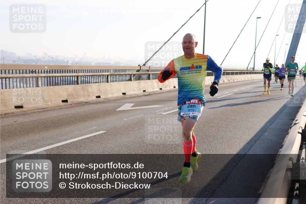 03.10.2025 - Köhlbrandbrückenlauf Strokosch-Dieckow http://msf.ph/oto/9100704 03.10.2025 09:19:47 Position 1 2, 112, 26, 2, 3610 meine-sportfotos.de