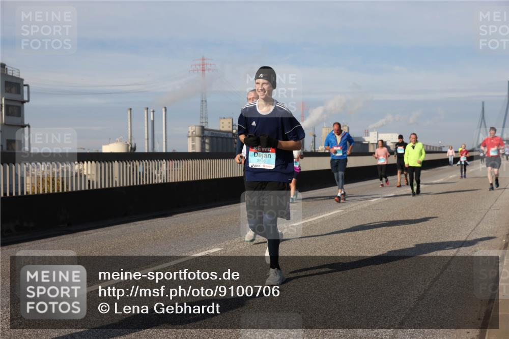 03.10.2025 - Köhlbrandbrückenlauf Lena Gebhardt http://msf.ph/oto/9100706 03.10.2025 10:11:09 Position 2 2596 meine-sportfotos.de
