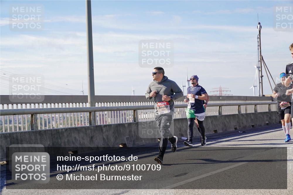 03.10.2025 - Köhlbrandbrückenlauf Michael Burmester http://msf.ph/oto/9100709 03.10.2025 12:46:18 Position 2 4506 meine-sportfotos.de