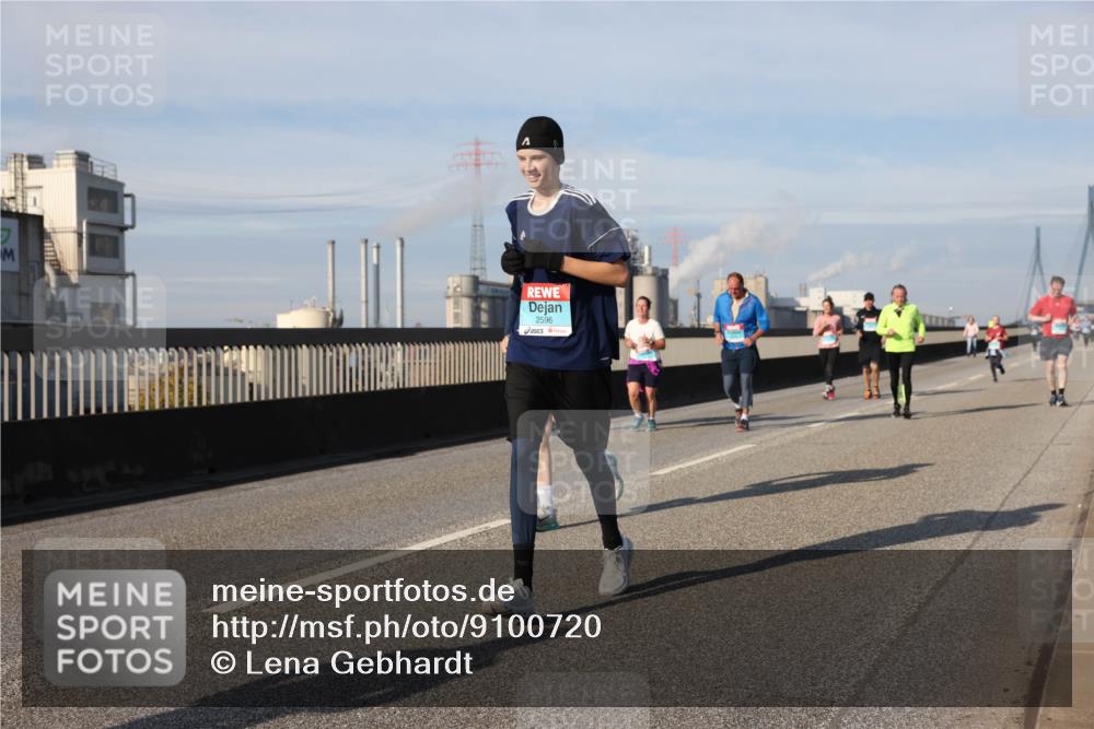 03.10.2025 - Köhlbrandbrückenlauf Lena Gebhardt http://msf.ph/oto/9100720 03.10.2025 10:11:09 Position 2 2596 meine-sportfotos.de