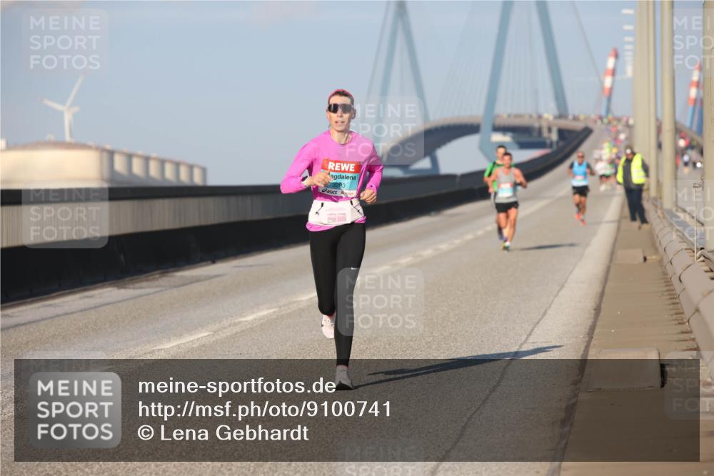 03.10.2025 - Köhlbrandbrückenlauf Lena Gebhardt http://msf.ph/oto/9100741 03.10.2025 09:36:21 Position 2 3203 meine-sportfotos.de