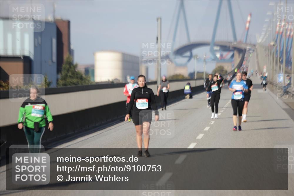 03.10.2025 - Köhlbrandbrückenlauf Jannik Wohlers http://msf.ph/oto/9100753 03.10.2025 10:21:23 Position 3  meine-sportfotos.de