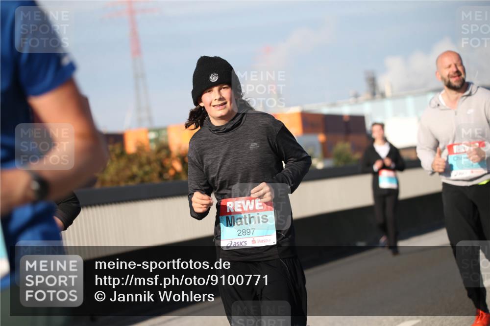 03.10.2025 - Köhlbrandbrückenlauf Jannik Wohlers http://msf.ph/oto/9100771 03.10.2025 10:03:07 Position 3 2897 meine-sportfotos.de
