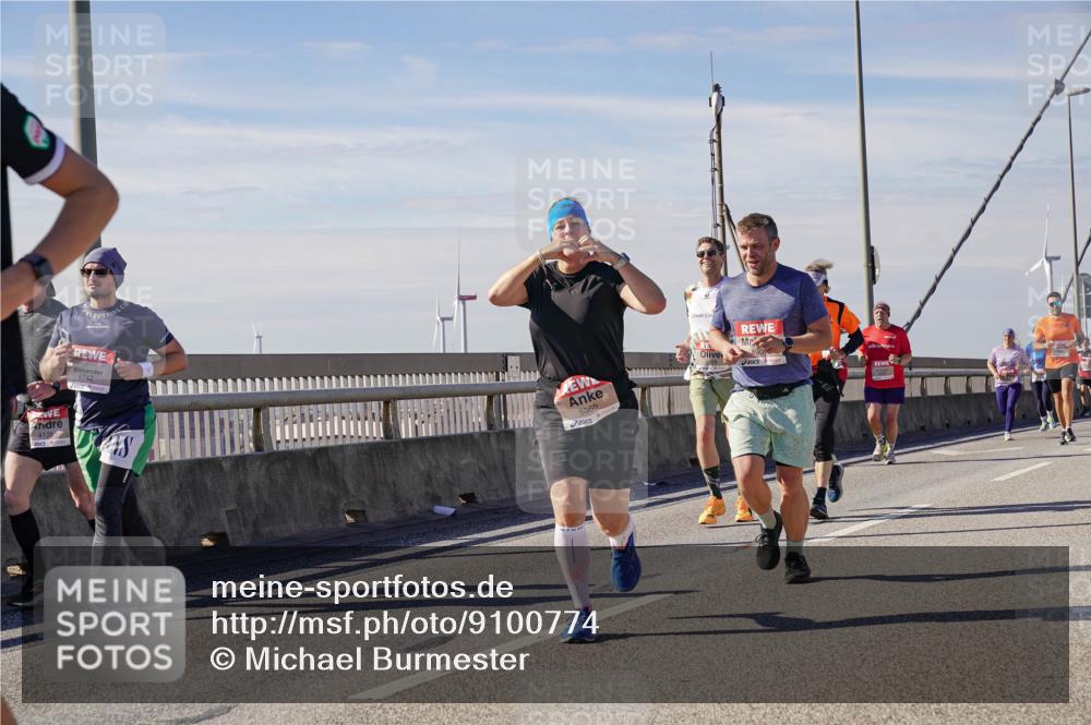 03.10.2025 - Köhlbrandbrückenlauf Michael Burmester http://msf.ph/oto/9100774 03.10.2025 12:46:20 Position 2 4135, 6742, 5965 meine-sportfotos.de
