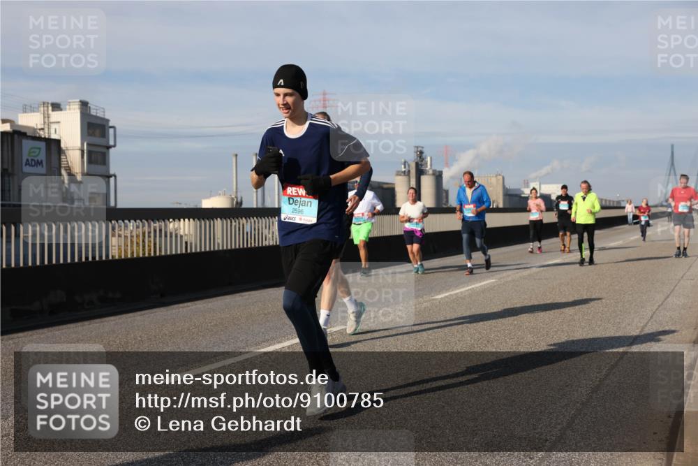 03.10.2025 - Köhlbrandbrückenlauf Lena Gebhardt http://msf.ph/oto/9100785 03.10.2025 10:11:10 Position 2 2596 meine-sportfotos.de