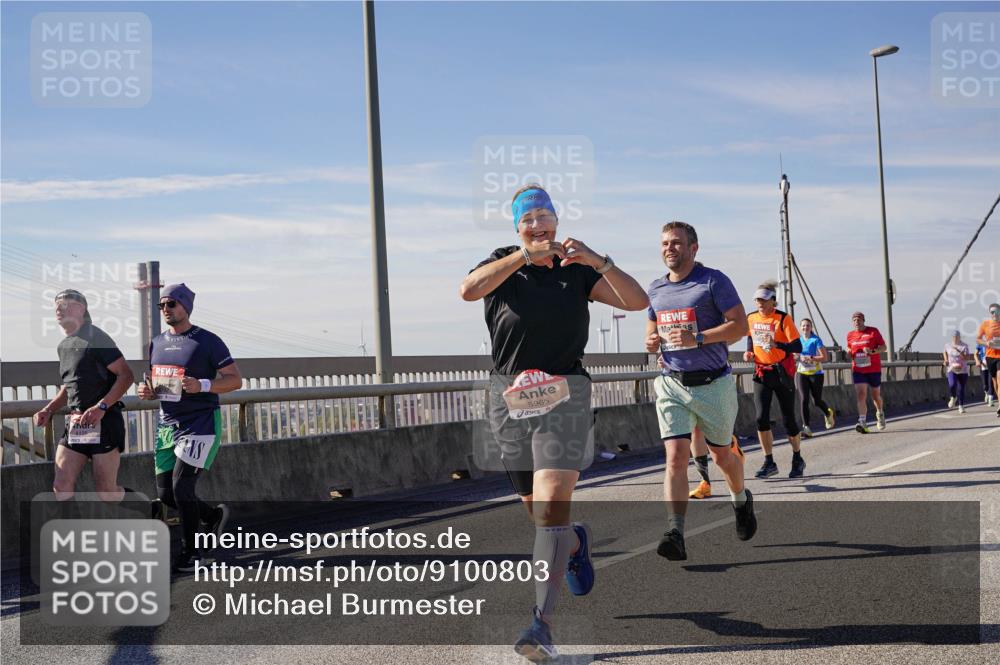 03.10.2025 - Köhlbrandbrückenlauf Michael Burmester http://msf.ph/oto/9100803 03.10.2025 12:46:21 Position 2 5965 meine-sportfotos.de