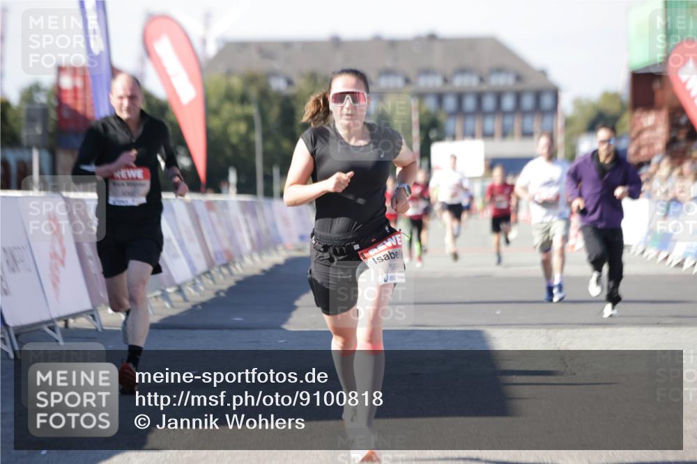 03.10.2025 - Köhlbrandbrückenlauf Jannik Wohlers http://msf.ph/oto/9100818 03.10.2025 12:57:06 Ziel 4042, 4068, 4080, 4086, 5846, 5898, 6016, 6417, 6629, 6819 meine-sportfotos.de