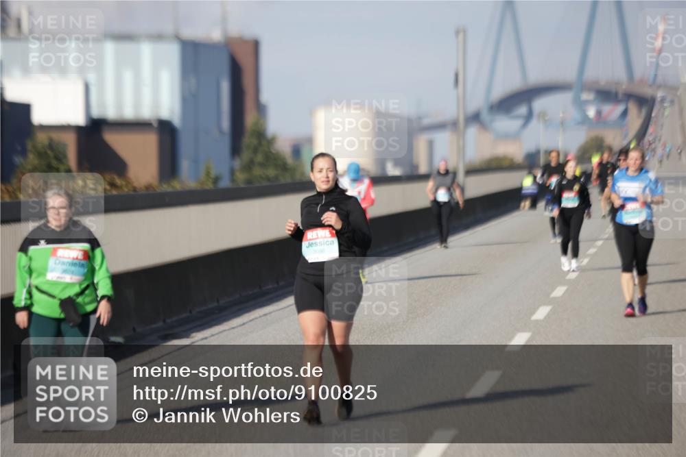03.10.2025 - Köhlbrandbrückenlauf Jannik Wohlers http://msf.ph/oto/9100825 03.10.2025 10:21:28 Position 3 3098 meine-sportfotos.de