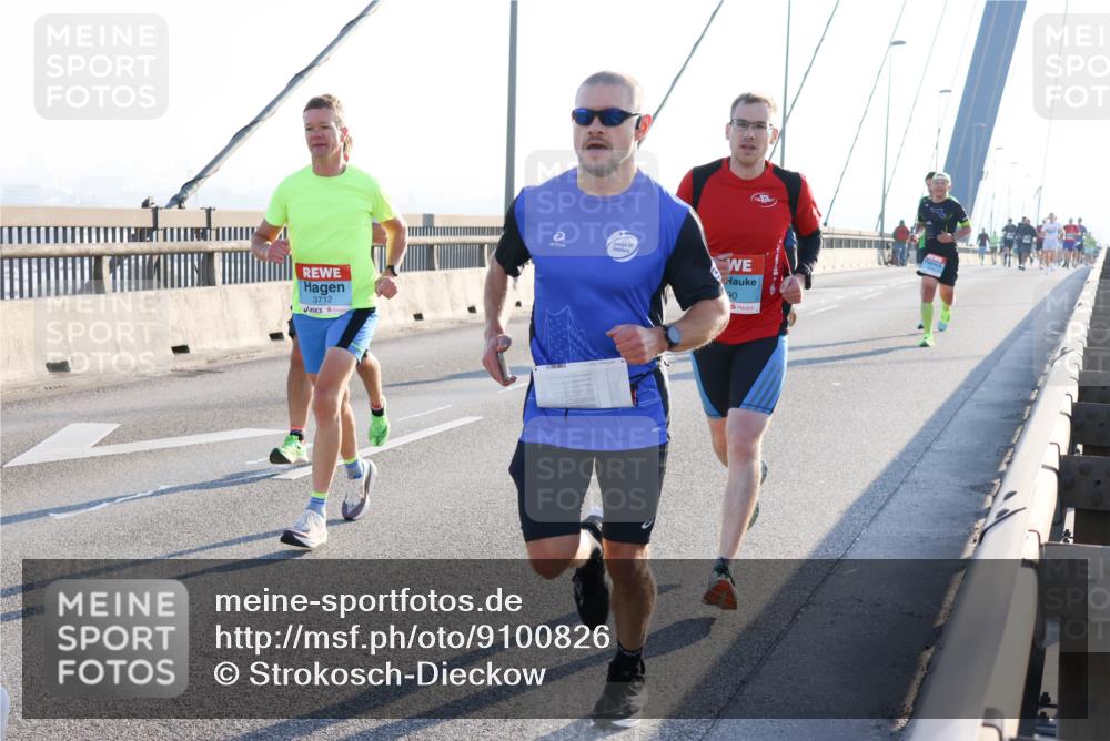 03.10.2025 - Köhlbrandbrückenlauf Strokosch-Dieckow http://msf.ph/oto/9100826 03.10.2025 09:19:56 Position 1 3712, 90 meine-sportfotos.de