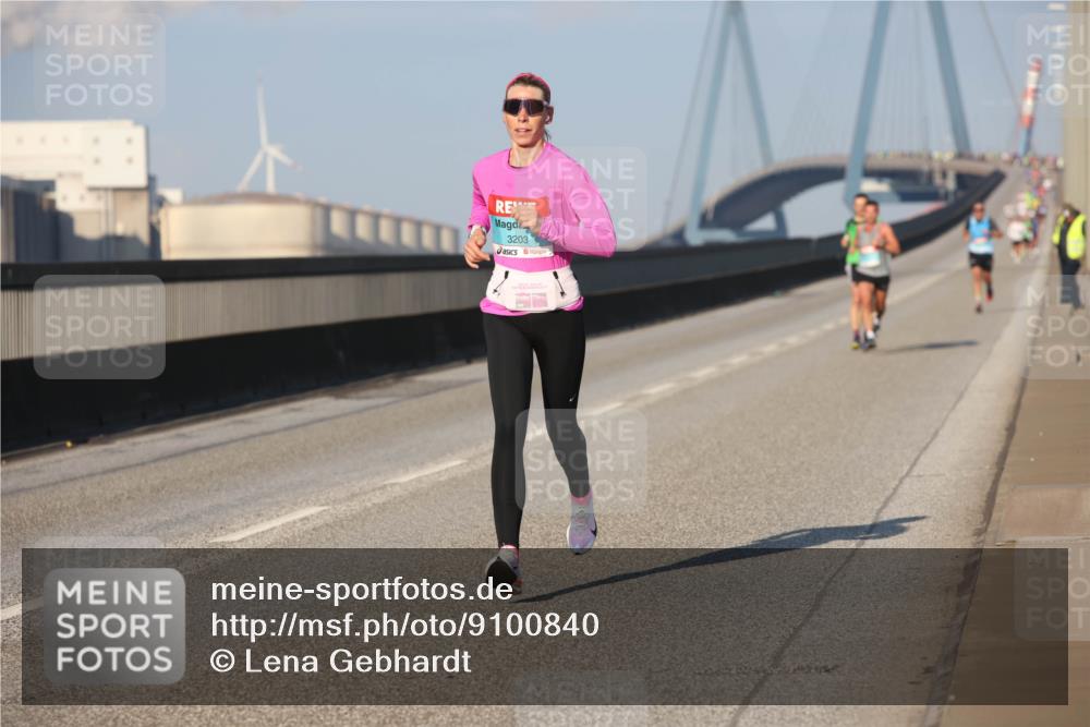 03.10.2025 - Köhlbrandbrückenlauf Lena Gebhardt http://msf.ph/oto/9100840 03.10.2025 09:36:22 Position 2 3203 meine-sportfotos.de