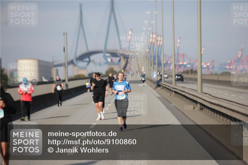 03.10.2025 - Köhlbrandbrückenlauf Jannik Wohlers http://msf.ph/oto/9100860 03.10.2025 10:21:30 Position 3  meine-sportfotos.de