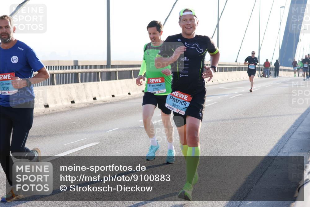 03.10.2025 - Köhlbrandbrückenlauf Strokosch-Dieckow http://msf.ph/oto/9100883 03.10.2025 09:20:00 Position 1 2705, 3609, 3756 meine-sportfotos.de