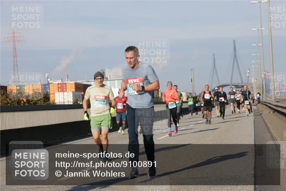 03.10.2025 - Köhlbrandbrückenlauf Jannik Wohlers http://msf.ph/oto/9100891 03.10.2025 09:48:43 Position 3 1776 meine-sportfotos.de