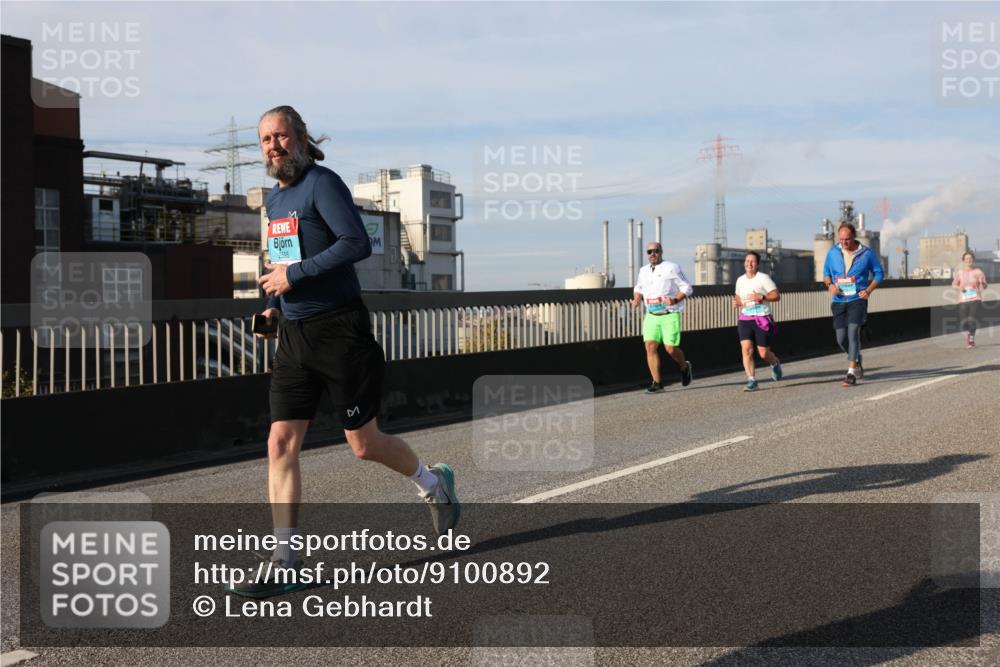 03.10.2025 - Köhlbrandbrückenlauf Lena Gebhardt http://msf.ph/oto/9100892 03.10.2025 10:11:11 Position 2  meine-sportfotos.de