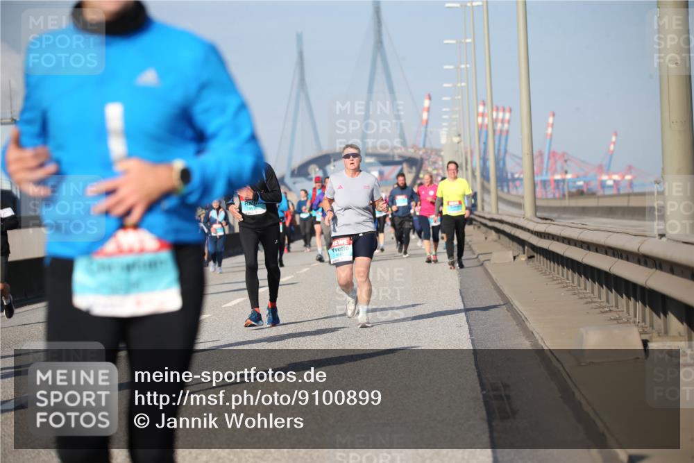 03.10.2025 - Köhlbrandbrückenlauf Jannik Wohlers http://msf.ph/oto/9100899 03.10.2025 10:03:15 Position 3  meine-sportfotos.de