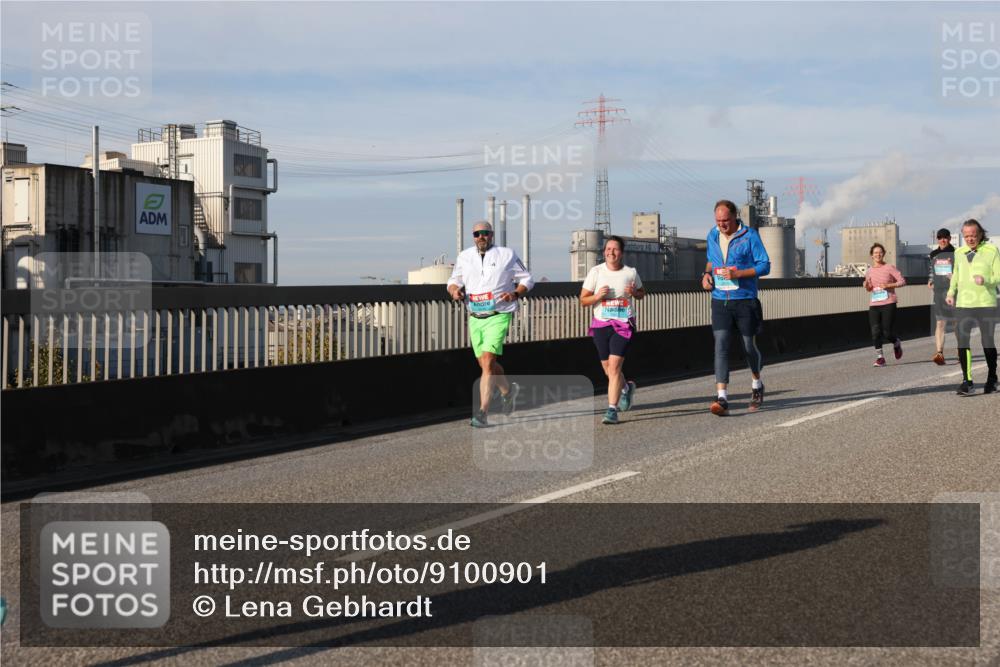 03.10.2025 - Köhlbrandbrückenlauf Lena Gebhardt http://msf.ph/oto/9100901 03.10.2025 10:11:11 Position 2  meine-sportfotos.de