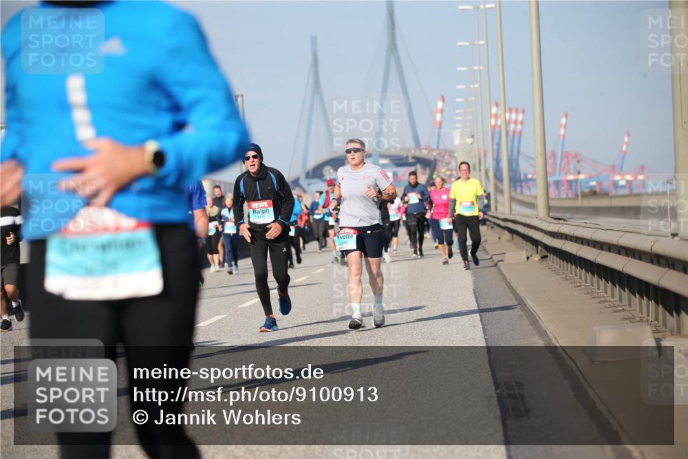 03.10.2025 - Köhlbrandbrückenlauf Jannik Wohlers http://msf.ph/oto/9100913 03.10.2025 10:03:15 Position 3 1846 meine-sportfotos.de