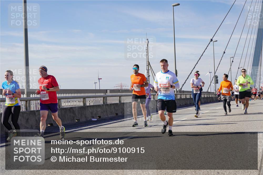 03.10.2025 - Köhlbrandbrückenlauf Michael Burmester http://msf.ph/oto/9100915 03.10.2025 12:46:25 Position 2 6083 meine-sportfotos.de