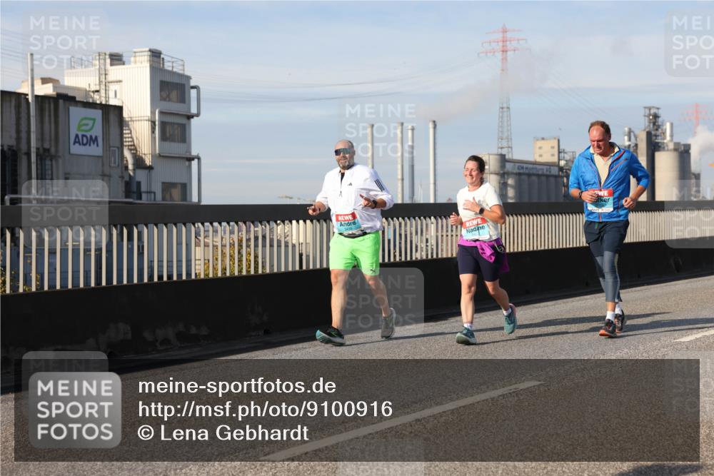 03.10.2025 - Köhlbrandbrückenlauf Lena Gebhardt http://msf.ph/oto/9100916 03.10.2025 10:11:11 Position 2  meine-sportfotos.de