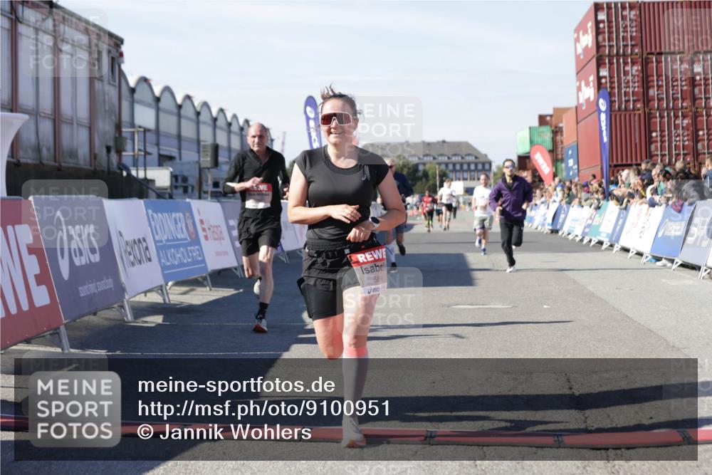 03.10.2025 - Köhlbrandbrückenlauf Jannik Wohlers http://msf.ph/oto/9100951 03.10.2025 12:57:08 Ziel 4042, 4068, 4080, 4086, 5699, 5846, 5898, 6417, 6629, 6819 meine-sportfotos.de
