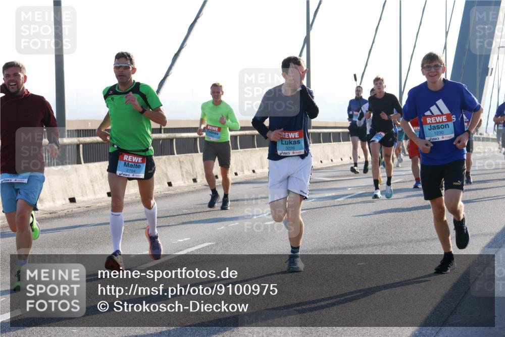 03.10.2025 - Köhlbrandbrückenlauf Strokosch-Dieckow http://msf.ph/oto/9100975 03.10.2025 09:20:18 Position 1 1065, 2704, 3226, 1230 meine-sportfotos.de