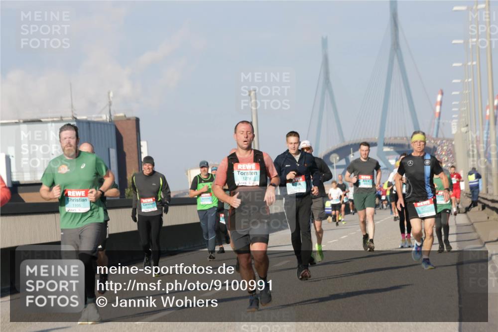 03.10.2025 - Köhlbrandbrückenlauf Jannik Wohlers http://msf.ph/oto/9100991 03.10.2025 09:48:47 Position 3 1105, 1274 meine-sportfotos.de