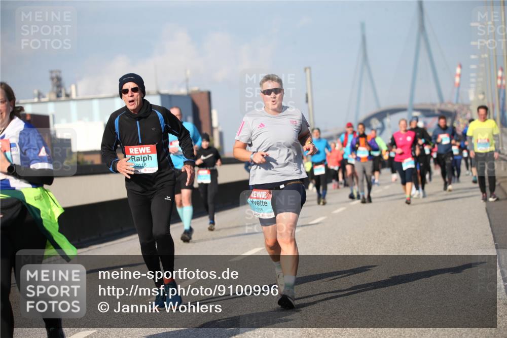 03.10.2025 - Köhlbrandbrückenlauf Jannik Wohlers http://msf.ph/oto/9100996 03.10.2025 10:03:19 Position 3 3116, 1846, 1 meine-sportfotos.de