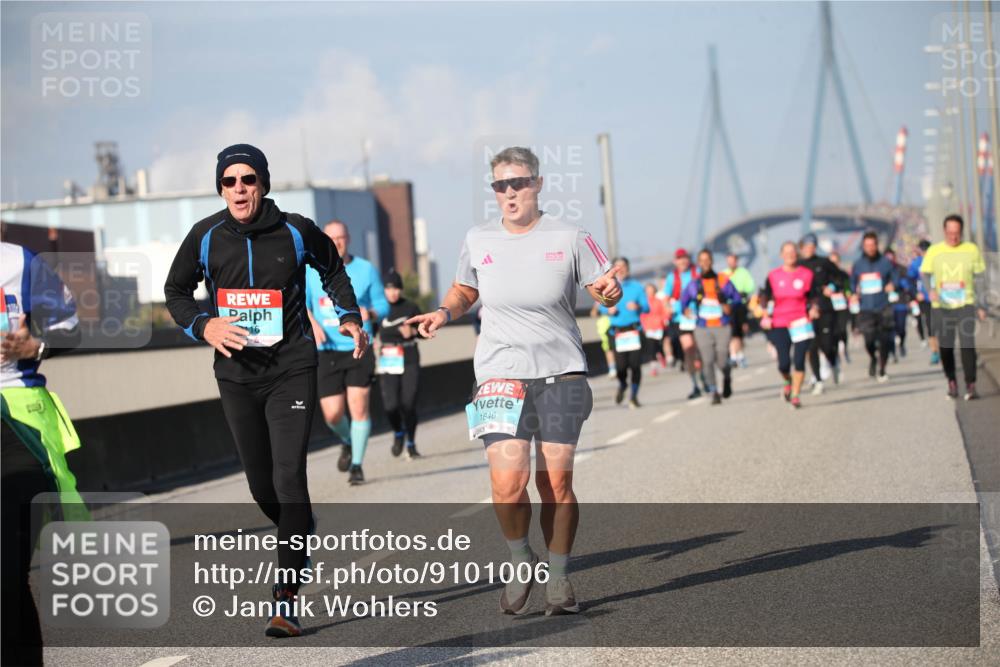 03.10.2025 - Köhlbrandbrückenlauf Jannik Wohlers http://msf.ph/oto/9101006 03.10.2025 10:03:19 Position 3 16, 1846 meine-sportfotos.de