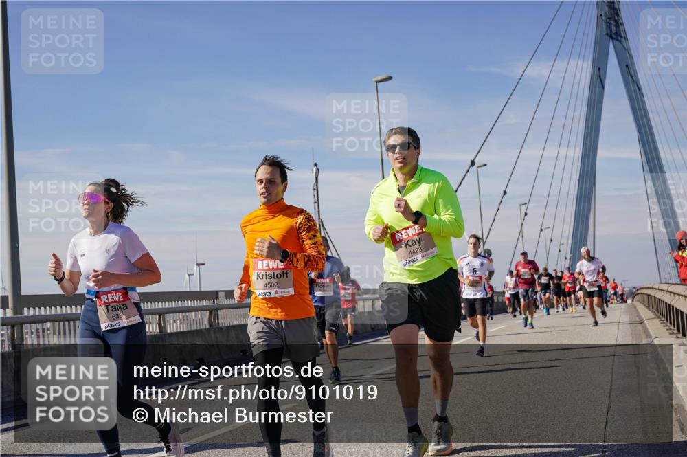 03.10.2025 - Köhlbrandbrückenlauf Michael Burmester http://msf.ph/oto/9101019 03.10.2025 12:46:29 Position 2 633, 4502, 4429, 6 meine-sportfotos.de
