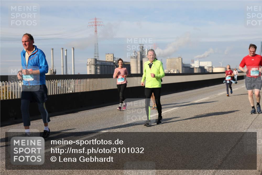 03.10.2025 - Köhlbrandbrückenlauf Lena Gebhardt http://msf.ph/oto/9101032 03.10.2025 10:11:13 Position 2 2659 meine-sportfotos.de