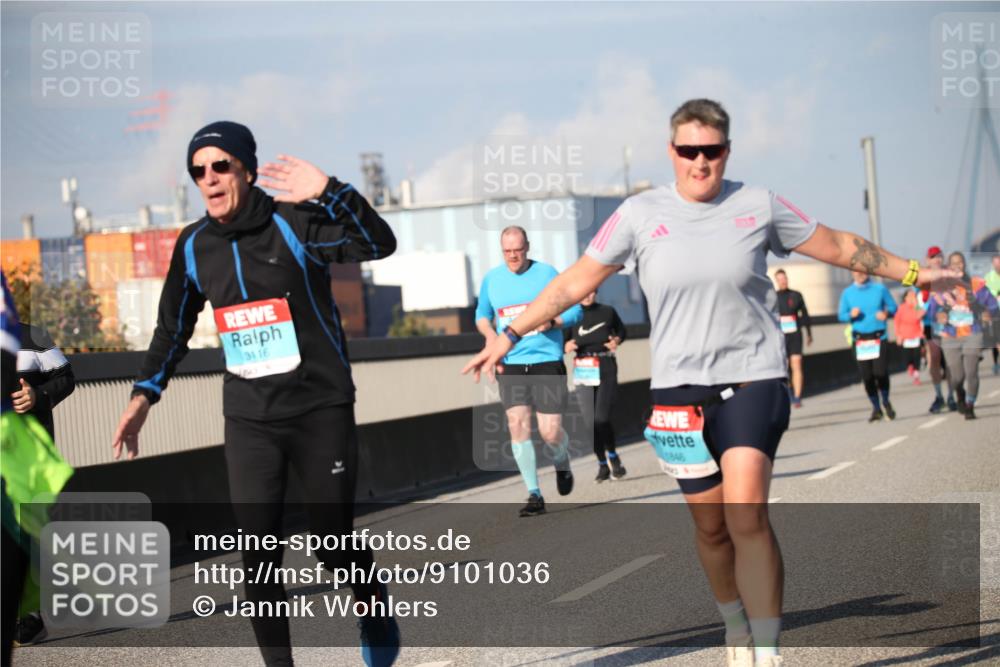 03.10.2025 - Köhlbrandbrückenlauf Jannik Wohlers http://msf.ph/oto/9101036 03.10.2025 10:03:20 Position 3 31, 16, 1846 meine-sportfotos.de