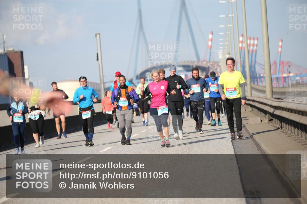 03.10.2025 - Köhlbrandbrückenlauf Jannik Wohlers http://msf.ph/oto/9101056 03.10.2025 10:03:22 Position 3  meine-sportfotos.de