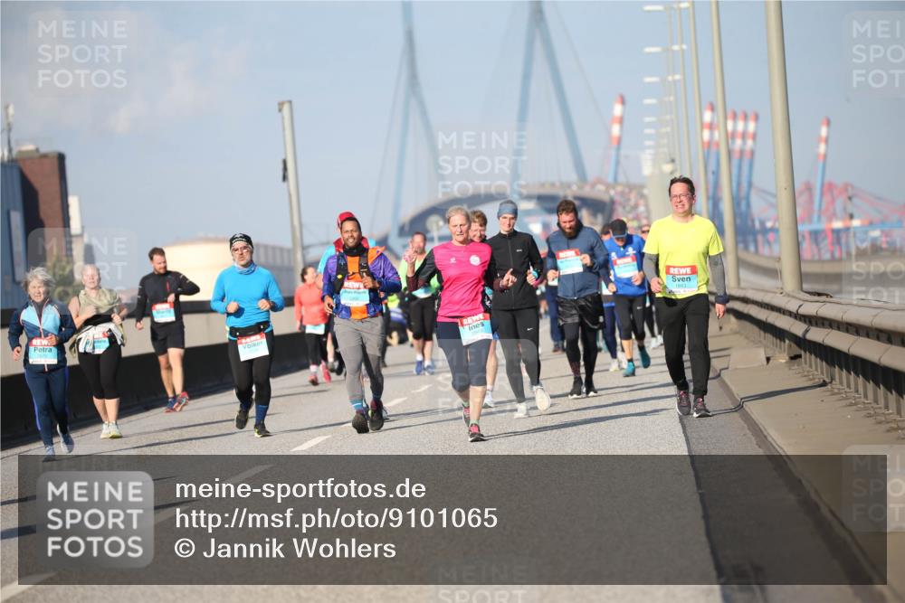 03.10.2025 - Köhlbrandbrückenlauf Jannik Wohlers http://msf.ph/oto/9101065 03.10.2025 10:03:22 Position 3  meine-sportfotos.de
